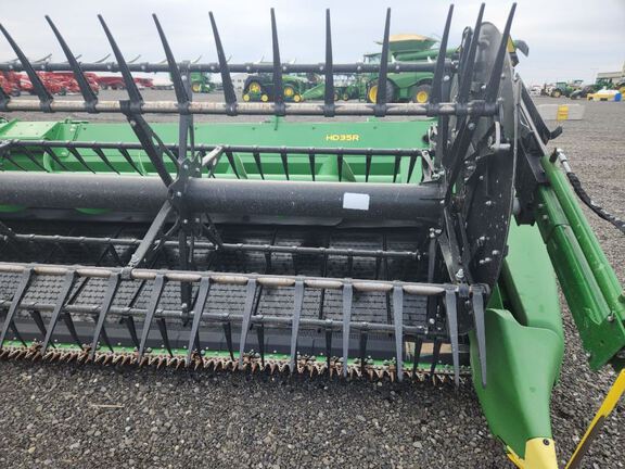 2024 John Deere HD35R Header Combine