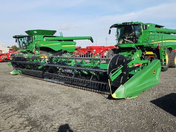 2024 John Deere HD35R Header Combine