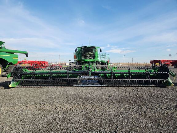 2024 John Deere HD35R Header Combine