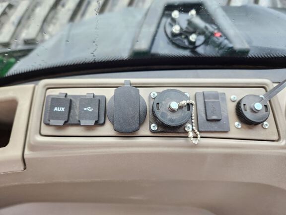 2022 John Deere 8RT 370 Tractor Rubber Track