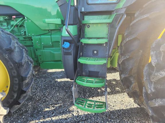 2021 John Deere 8R 370 Tractor