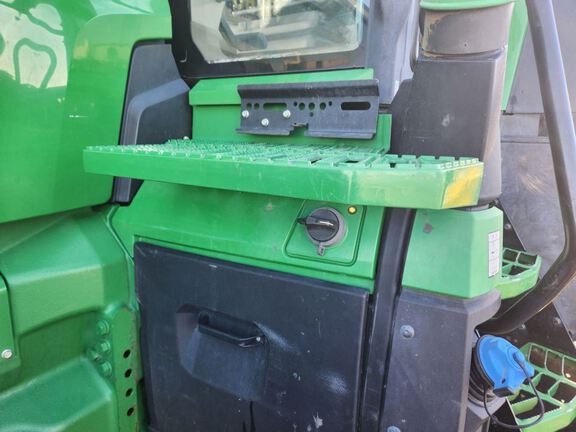 2021 John Deere 8R 370 Tractor