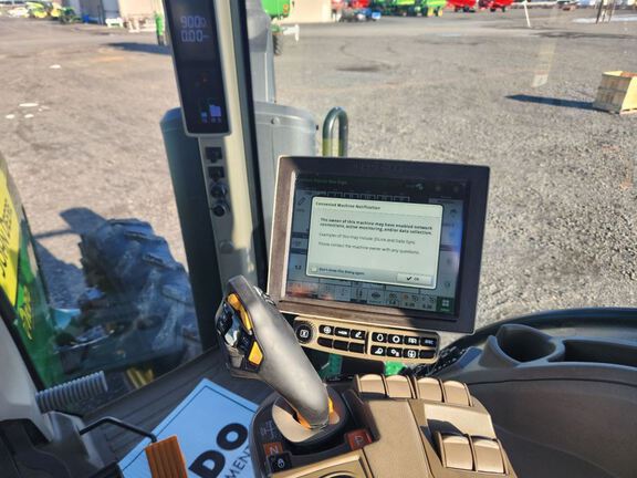 2021 John Deere 8R 370 Tractor