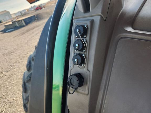 2021 John Deere 8R 370 Tractor