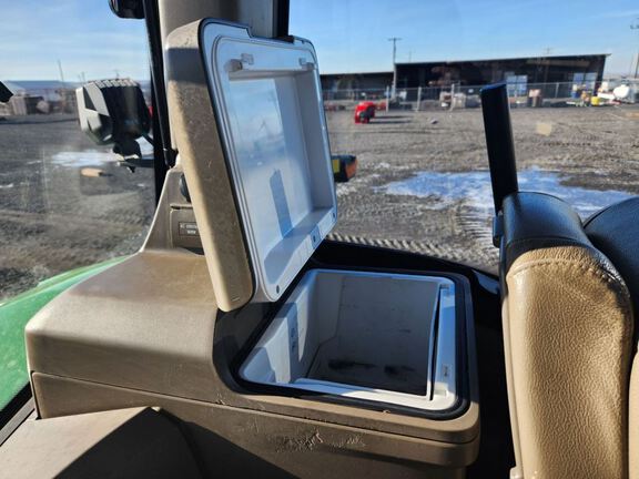 2021 John Deere 8R 370 Tractor