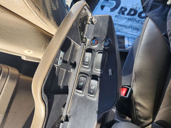 2021 John Deere 8R 370 Tractor