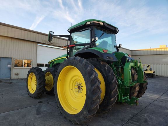 2021 John Deere 8R 370 Tractor