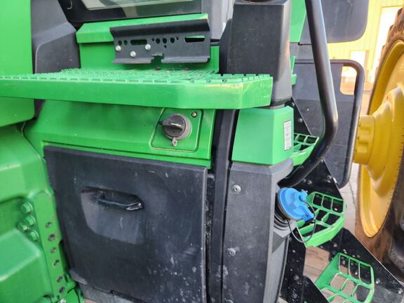 2021 John Deere 8R 370 Tractor