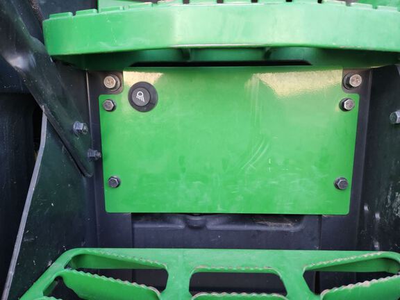 2021 John Deere 8R 370 Tractor