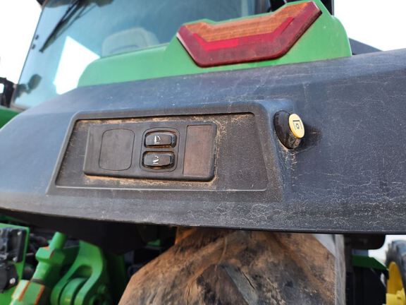 2021 John Deere 8R 370 Tractor