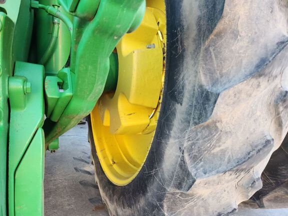 2021 John Deere 8R 370 Tractor