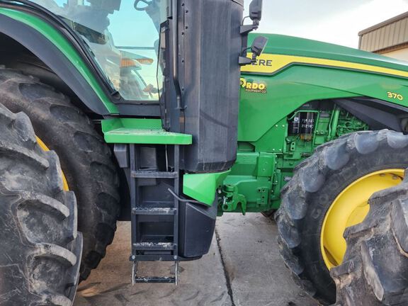 2021 John Deere 8R 370 Tractor