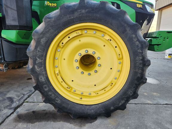 2021 John Deere 8R 370 Tractor
