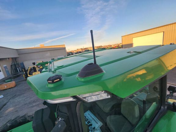 2021 John Deere 8R 370 Tractor