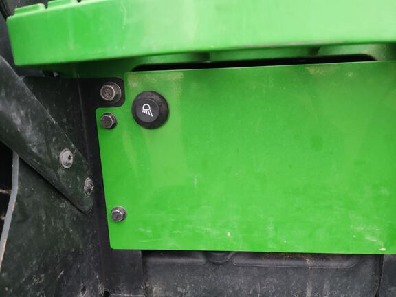 2021 John Deere 8R 370 Tractor