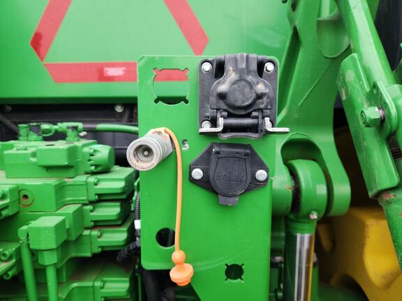 2021 John Deere 8R 370 Tractor