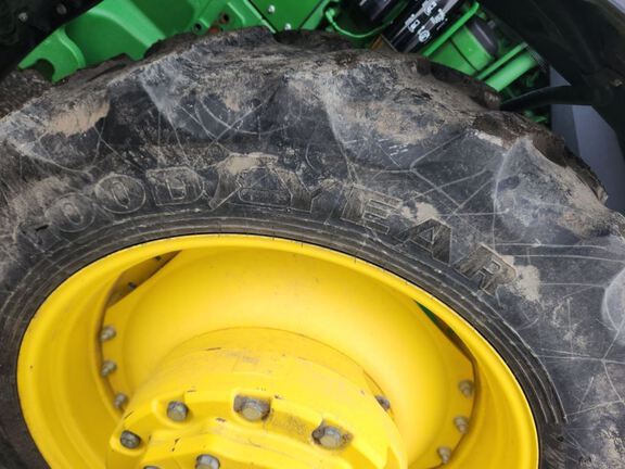 2021 John Deere 8R 370 Tractor