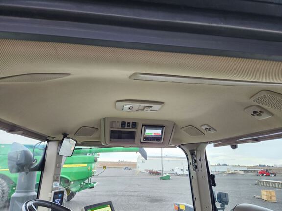 2021 John Deere 8R 370 Tractor