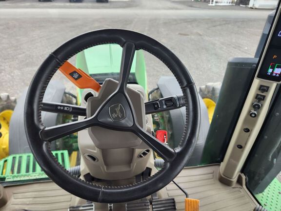 2021 John Deere 8R 370 Tractor