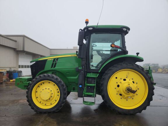 2018 John Deere 7230R Tractor