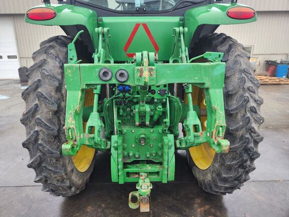 2018 John Deere 7230R Tractor