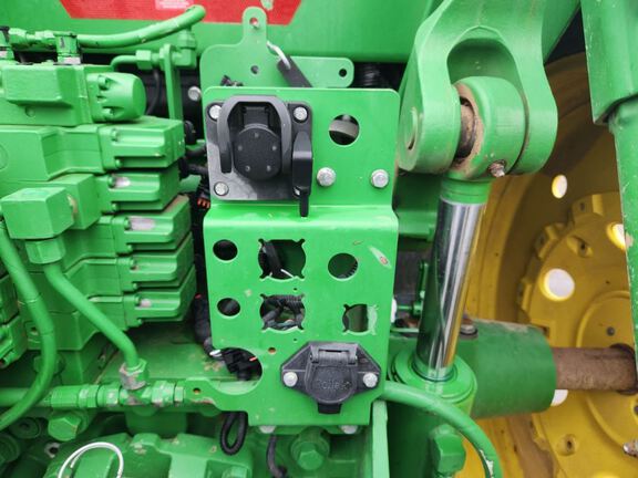 2018 John Deere 7230R Tractor