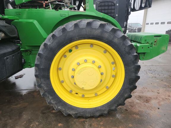 2018 John Deere 7230R Tractor