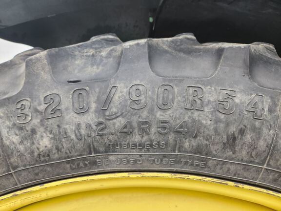 2018 John Deere 7230R Tractor