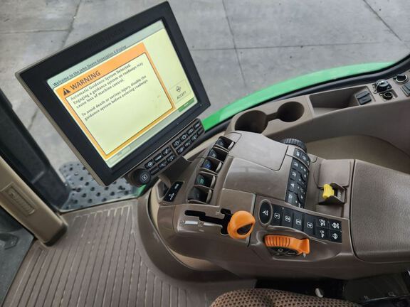 2018 John Deere 7230R Tractor