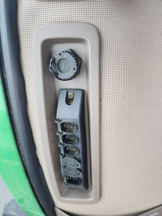 2018 John Deere 7230R Tractor