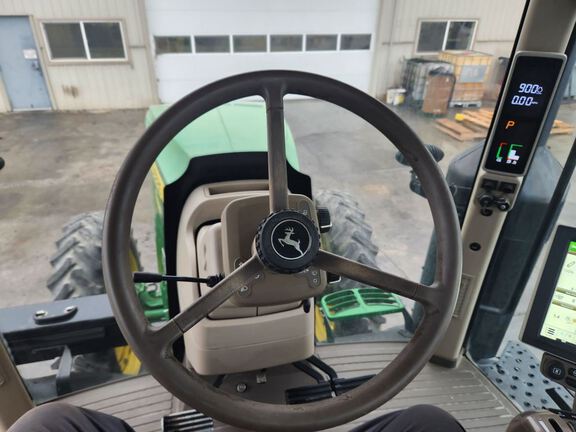 2018 John Deere 7230R Tractor