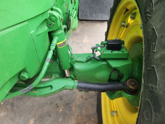 2018 John Deere 7230R Tractor