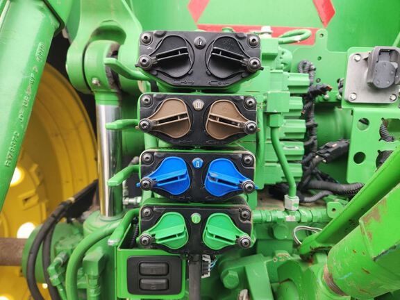 2018 John Deere 7230R Tractor