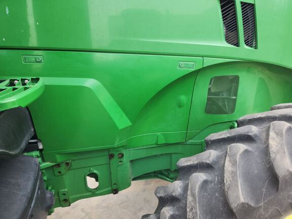2018 John Deere 7230R Tractor