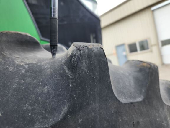 2018 John Deere 7230R Tractor