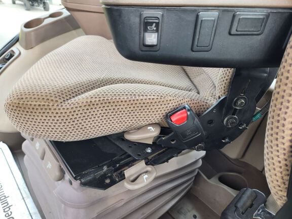 2018 John Deere 7230R Tractor