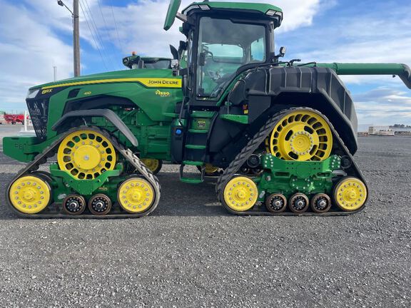 2023 John Deere 8RX 410 Tractor Rubber Track