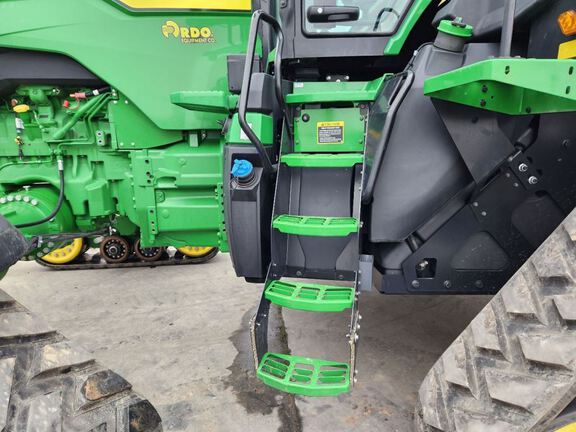 2023 John Deere 8RX 410 Tractor Rubber Track