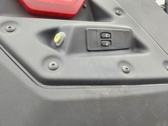 2023 John Deere 8RX 410 Tractor Rubber Track