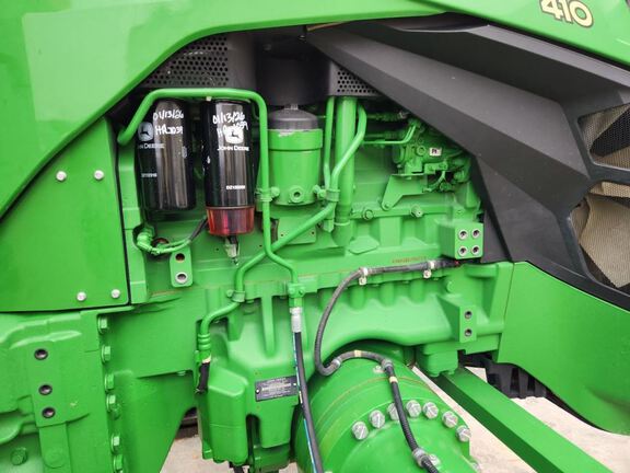 2023 John Deere 8RX 410 Tractor Rubber Track