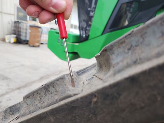 2023 John Deere 8RX 410 Tractor Rubber Track