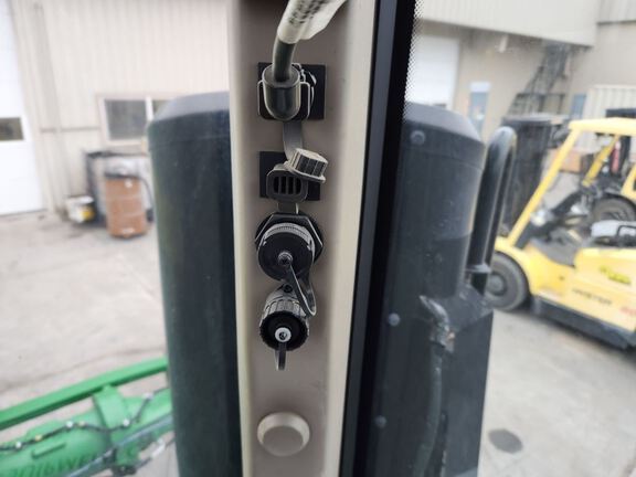 2023 John Deere 8RX 410 Tractor Rubber Track