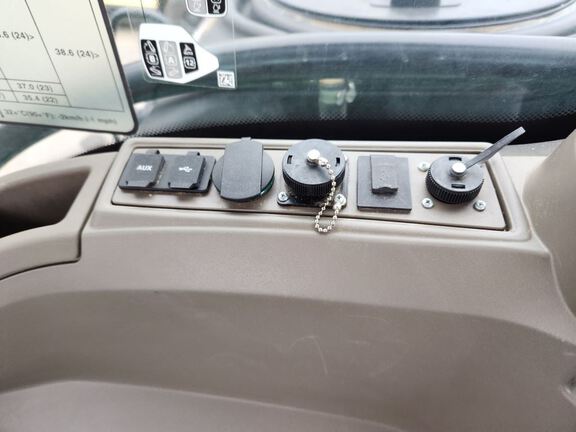 2023 John Deere 8RX 410 Tractor Rubber Track