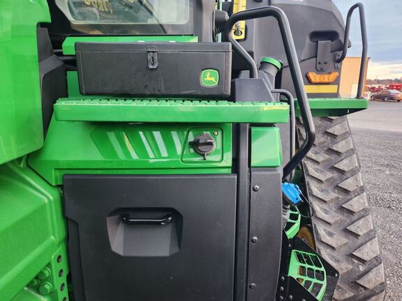 2023 John Deere 8RX 410 Tractor Rubber Track