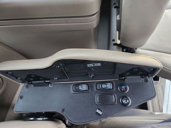 2023 John Deere 8RX 410 Tractor Rubber Track