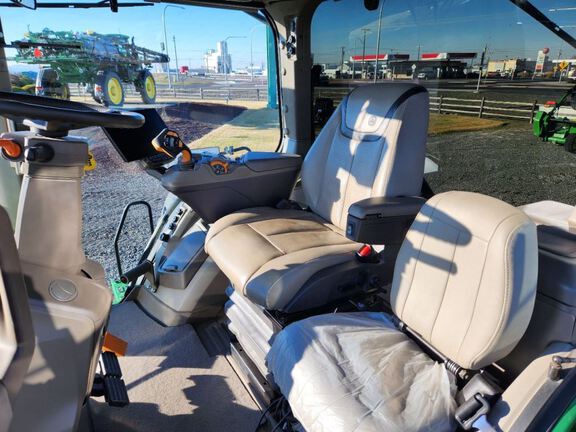 2023 John Deere 8RX 410 Tractor Rubber Track