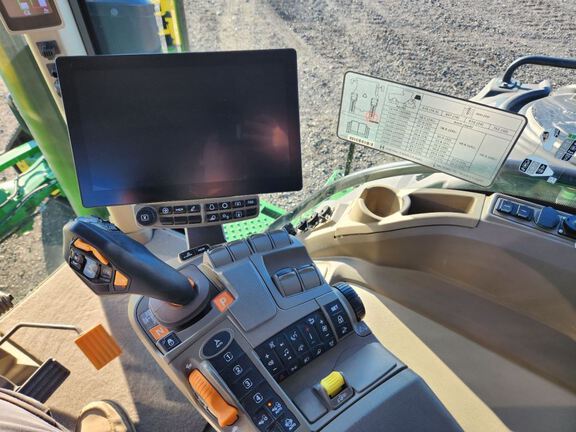 2023 John Deere 8RX 410 Tractor Rubber Track