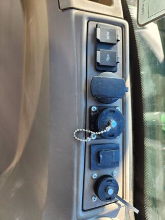 2023 John Deere 8RX 410 Tractor Rubber Track