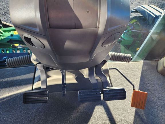 2023 John Deere 8RX 410 Tractor Rubber Track