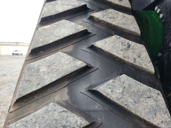 2023 John Deere 8RX 410 Tractor Rubber Track